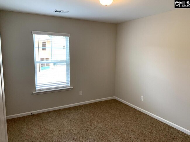 Building Photo - 918 Oxbow Ln