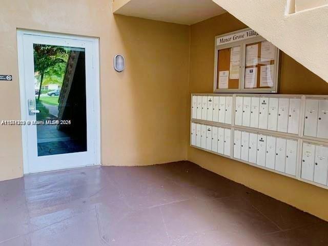 Building Photo - 124 NE 19th Ct