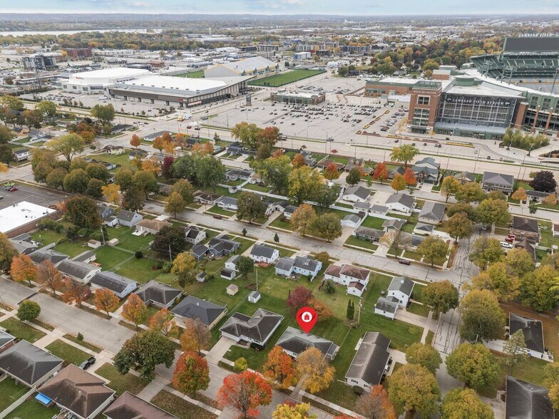 Building Photo - 1221 Kenwood St