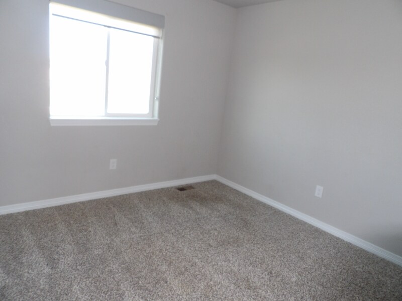 Building Photo - 10032 Castor Dr