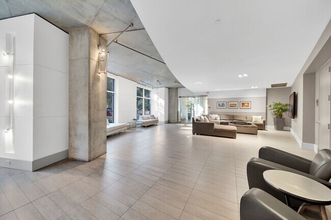 Building Photo - 1901 Post Oak Blvd