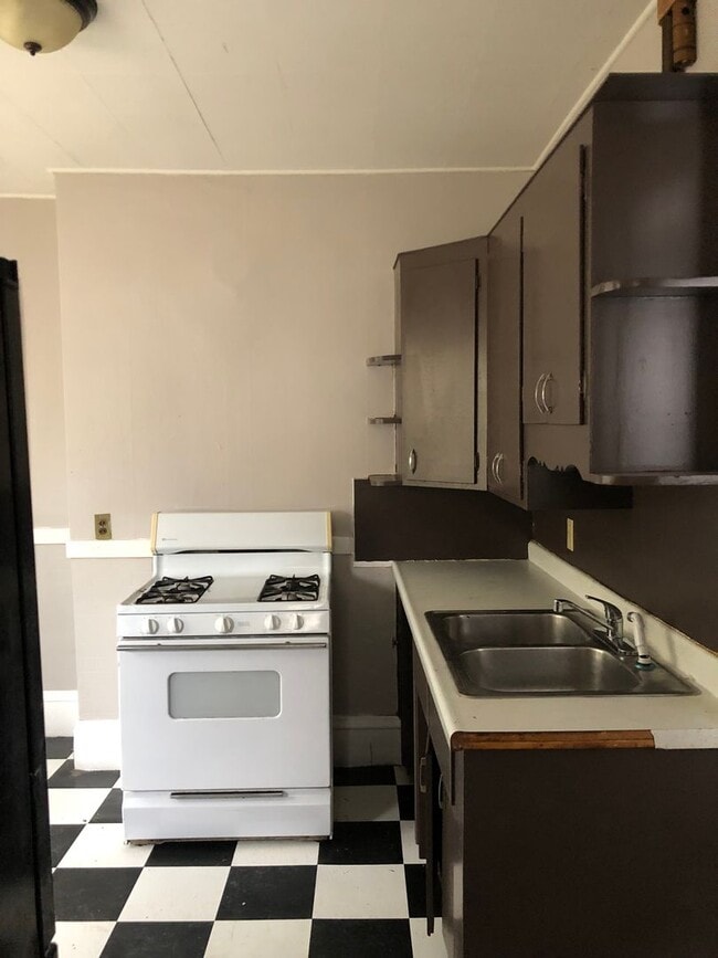 Building Photo - Single house for rent (under Renovation )this house will be ready December 1 2025 just in time fo...