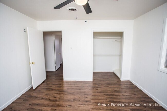 Building Photo - 502 2nd Pl