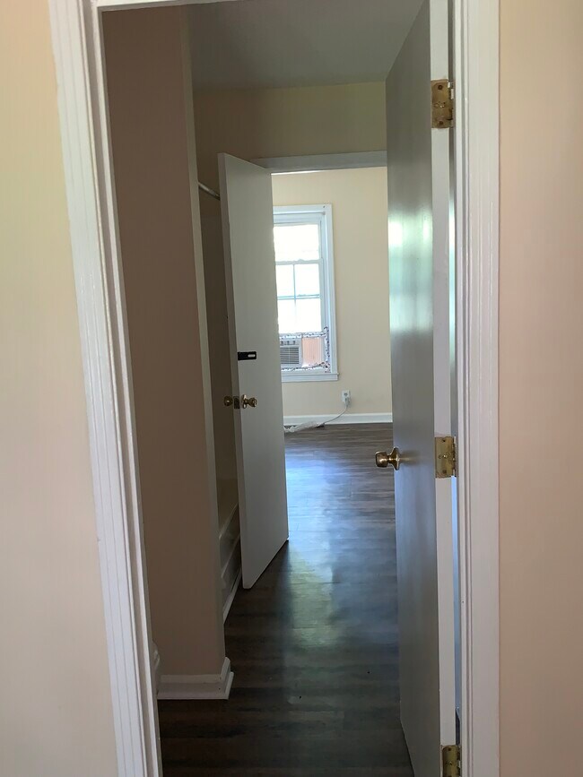 Building Photo - 803 Holder Ct