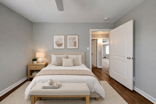 Building Photo - Renovated 3BR Home with Basement & Pet-Friendly Yard in KC