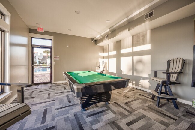 Building Photo - 17462 Front Beach Rd