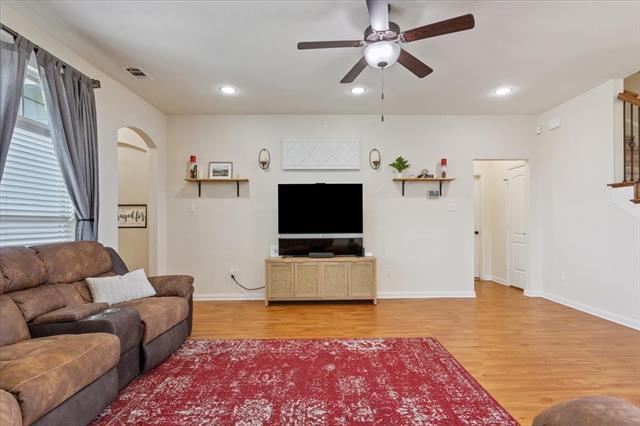 Building Photo - 10856 Burnham Dr