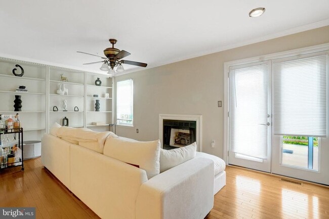 Building Photo - 8819 Hardesty Dr