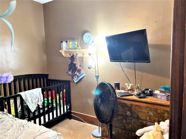 Building Photo - 325 Union St