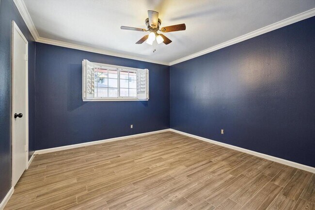 Building Photo - 5503 Oakhaven Ln