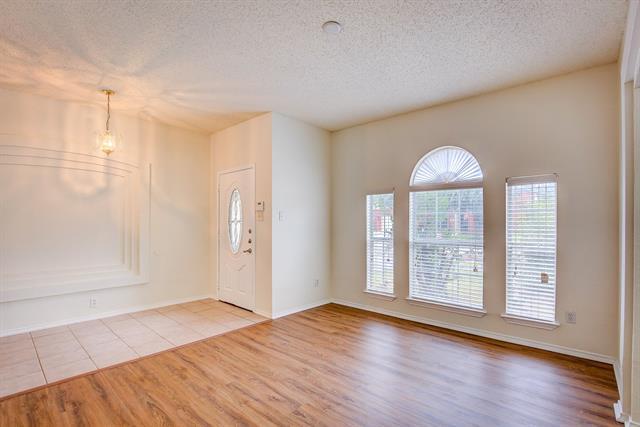 Building Photo - 4717 Woodhaven Ln