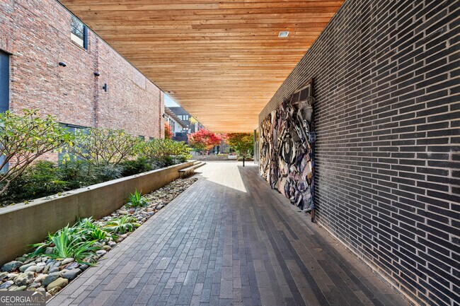 Building Photo - 255 High St