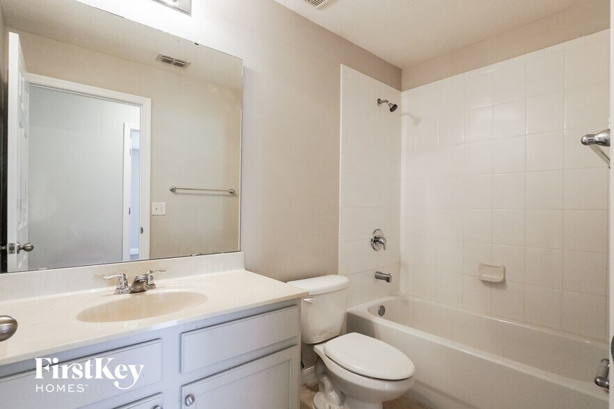 Building Photo - 3470 Heath Dr