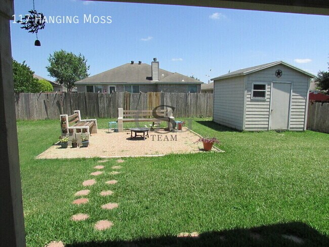 Building Photo - 117 Hanging Moss Dr