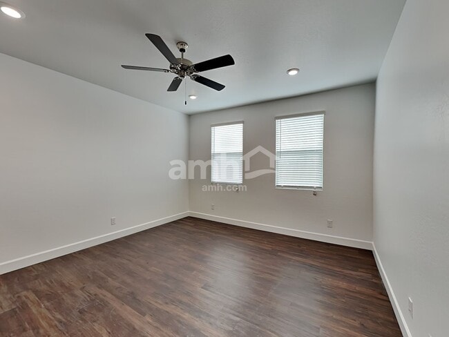 Building Photo - 2135 W Magdalena Lane