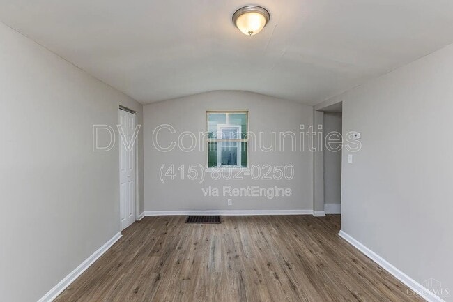 Building Photo - 4604 Glenshade Ave