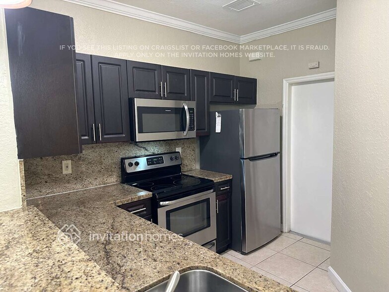 Building Photo - 16945 SW 34th St