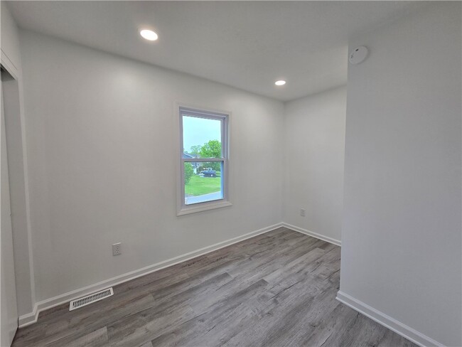 Building Photo - 51 Grangerford Heights