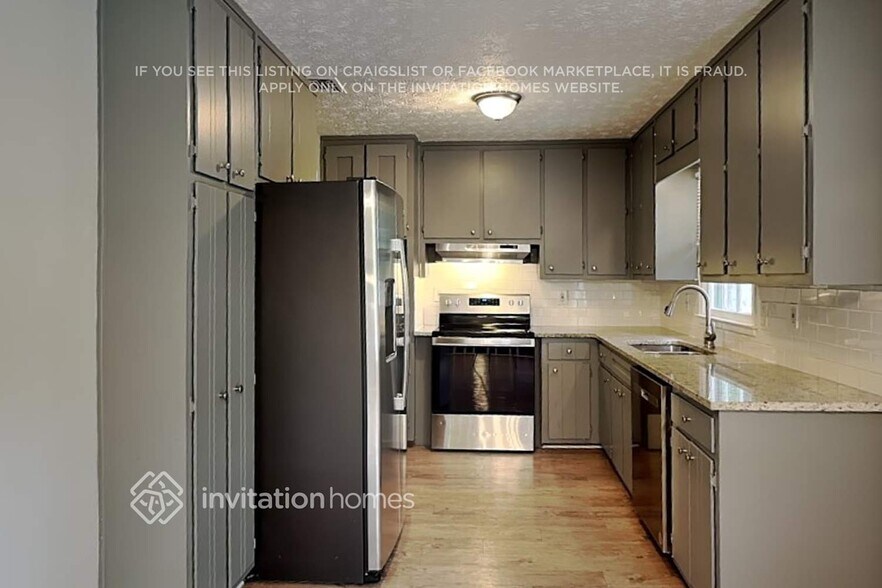 Building Photo - 3246 Bruckner Blvd SW