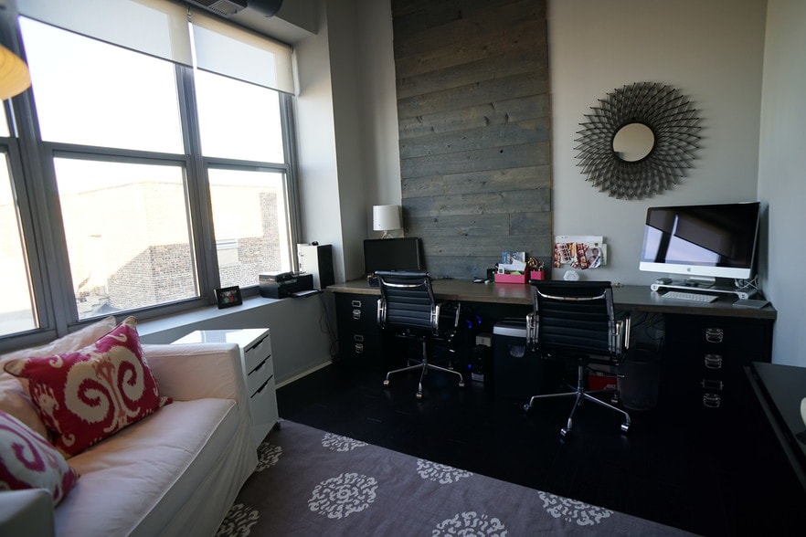 Bedroom 3 /Office - 933 W Van Buren St