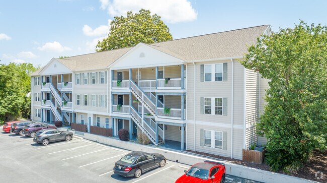 Building Photo - Riverview Apartments