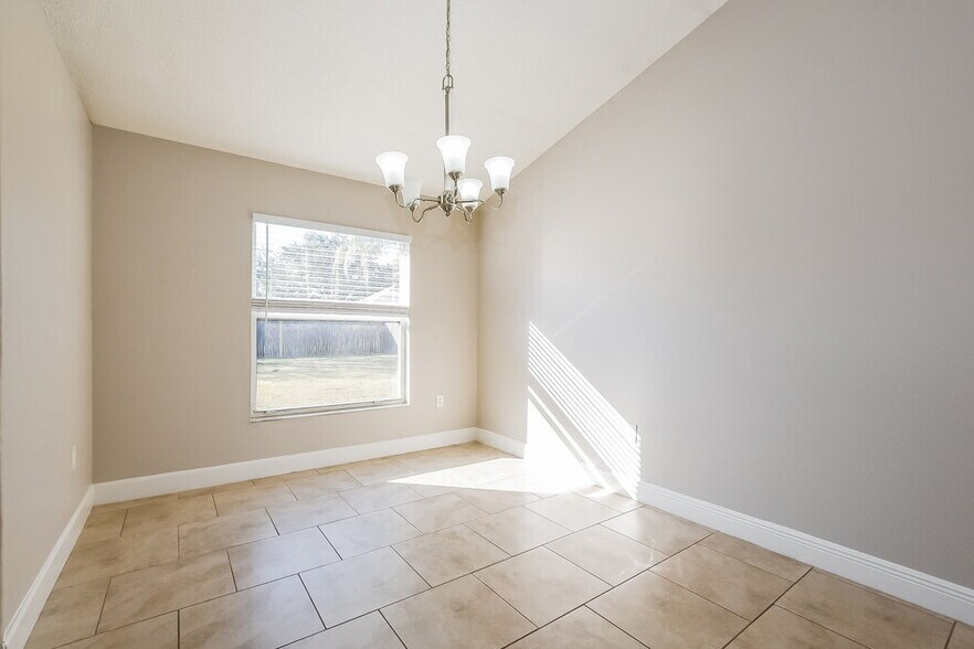 Building Photo - 4210 Red Bird Ave