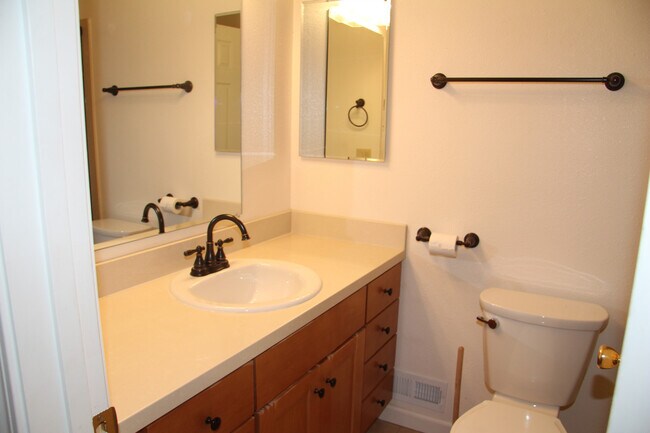 Building Photo - Mission San Jose – 2 Bed / 2 Bath | $3,800/month
