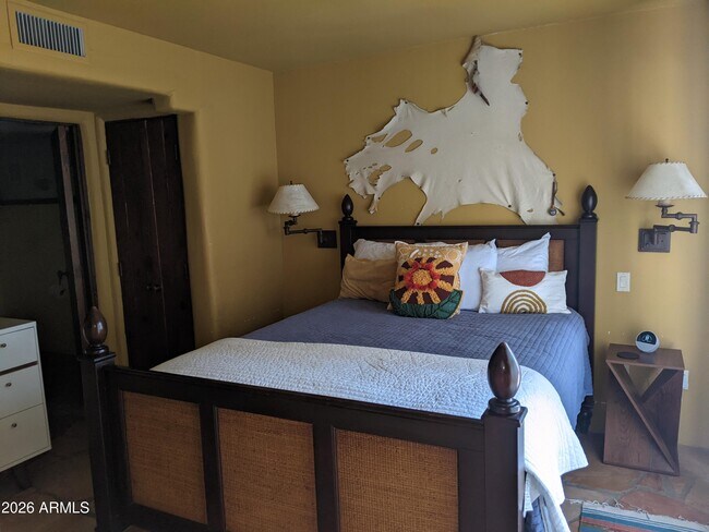 Building Photo - 1503 Indian Rock Rd