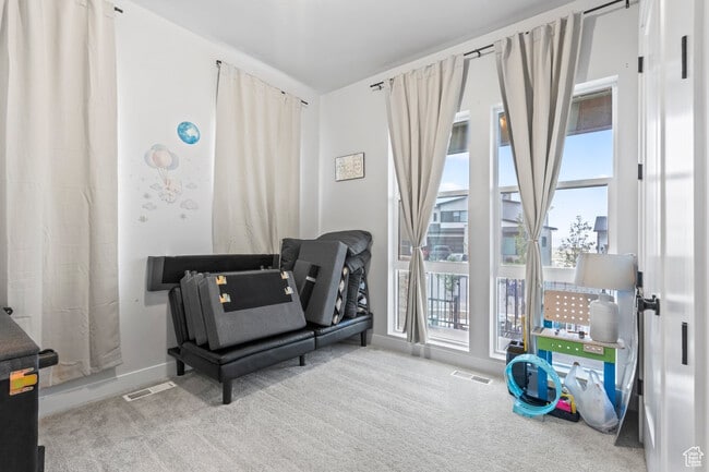 Building Photo - 837 S Finley Cir