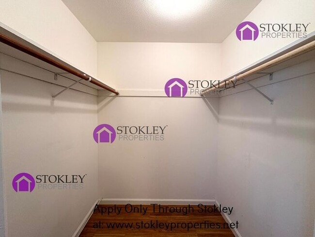 Building Photo - 1538 Siskiyou Dr