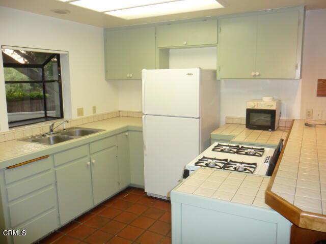 Building Photo - 624 S La Luna Ave
