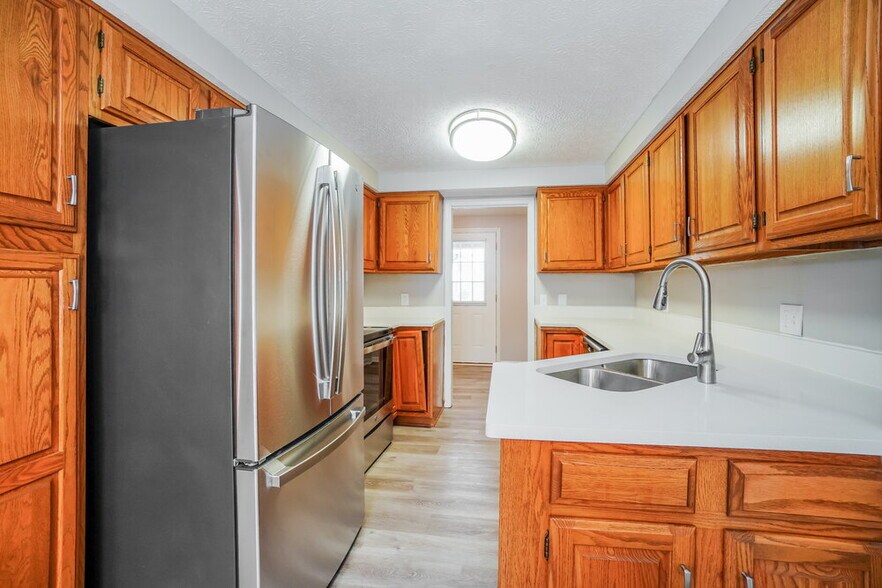 Building Photo - 9770 Merry Ln