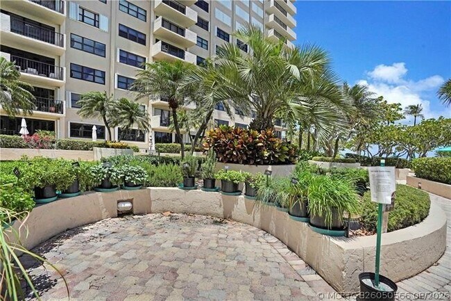 Building Photo - 5100 N Ocean Blvd