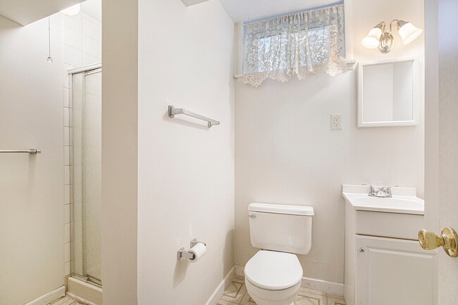 Building Photo - 8420 N Virginia Ave