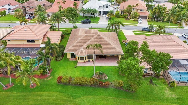 Building Photo - 720 Cypress Pointe Dr W
