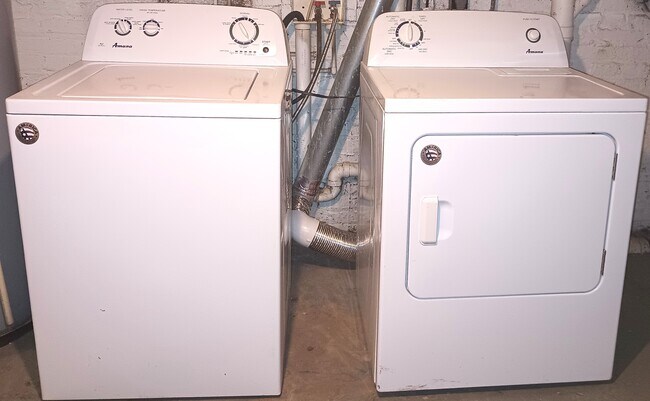 Building Photo - 2932 McElderry St