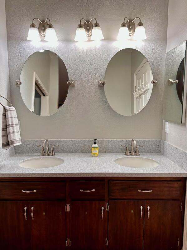 Building Photo - 148 Castlemont Dr