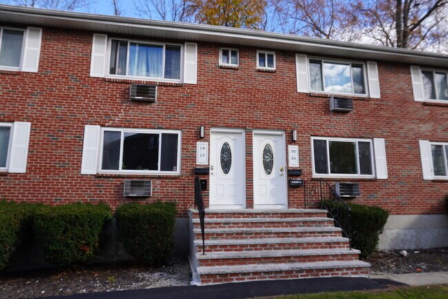 Building Photo - 21 Oxford Cir