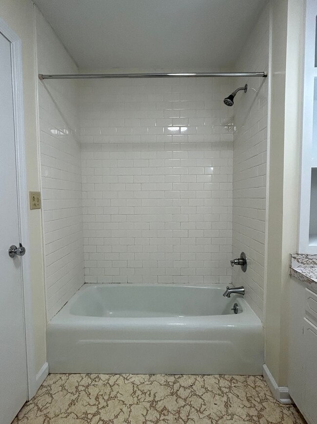 Building Photo - Large Brick Ranch with Finished Basement a...