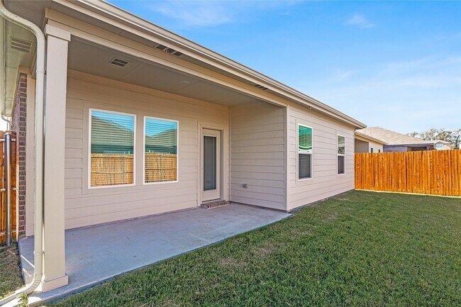 Building Photo - 3425 Marie Dr