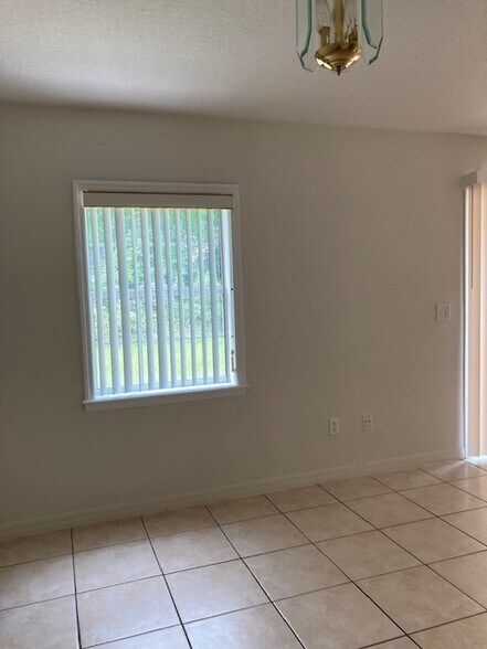 Building Photo - 1 Bunker Knolls Ln