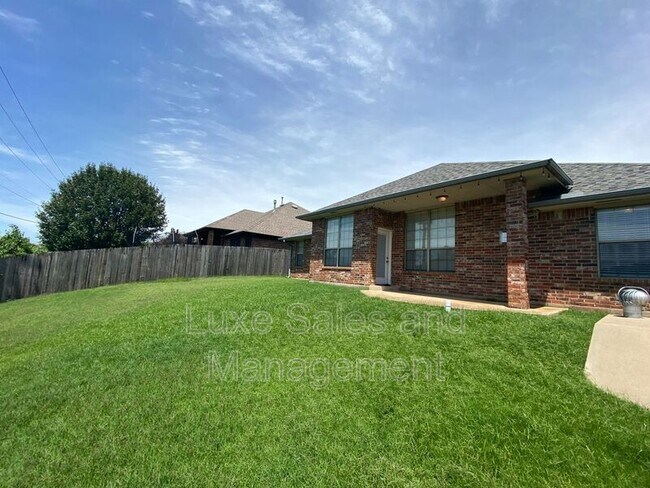 Building Photo - 509 Allison Ln