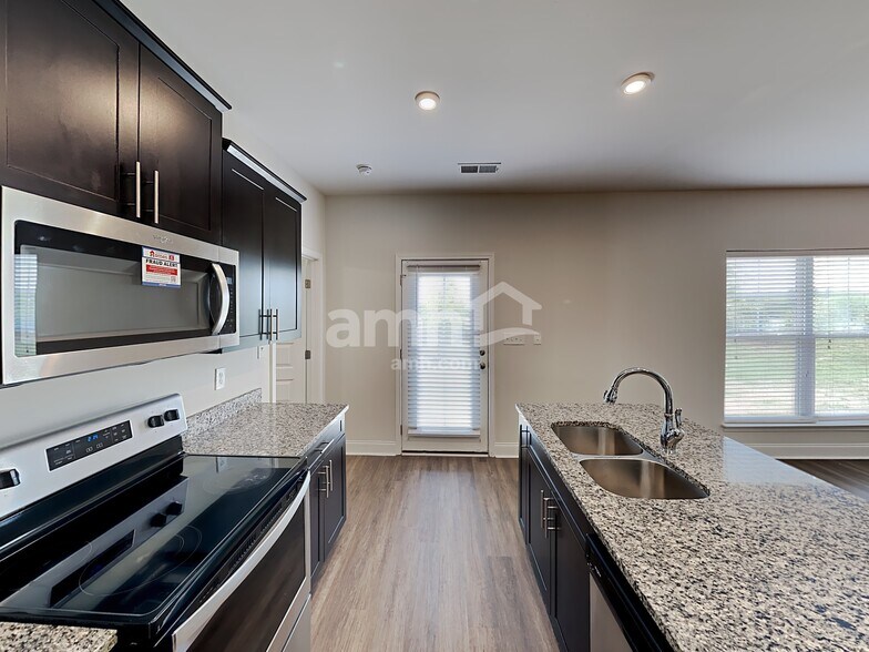 Building Photo - 5013 Mountain Springs Rd