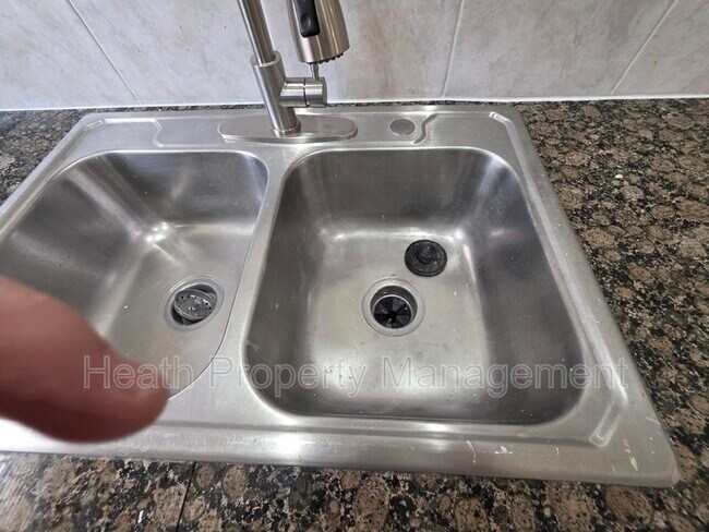 Building Photo - 5157 Rena St