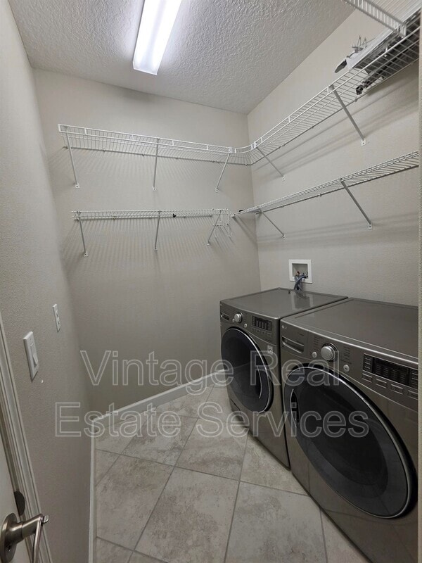 Building Photo - 10049 Victory Gallop Loop