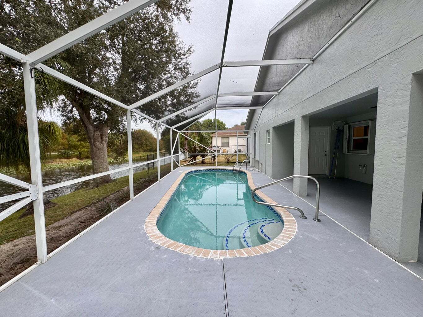 Building Photo - 1132 Hatteras Cir