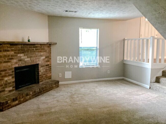 Building Photo - MOVE IN BY JULY 28TH AND HALF  OFF AUG RENT