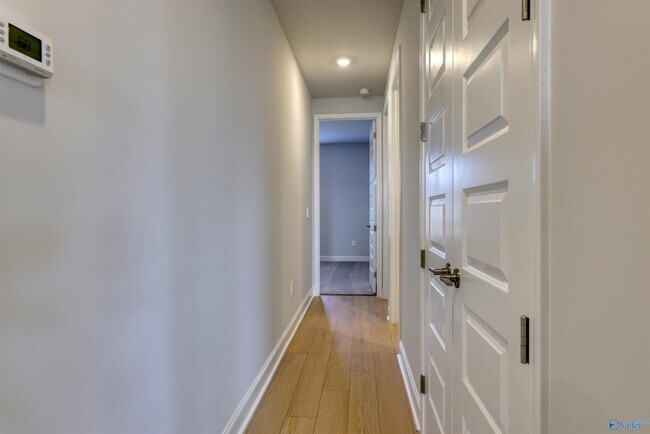 Building Photo - 188 Clift Crk Dr