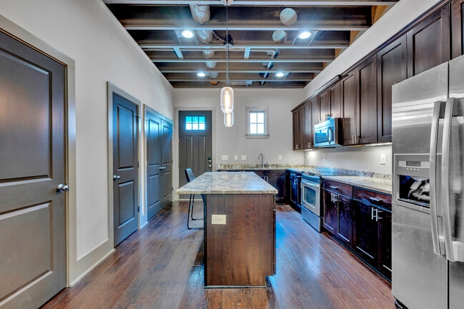 Building Photo - 202 Barristers Ct