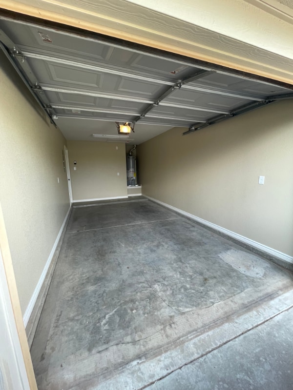 Building Photo - 5205 Graceland Dr